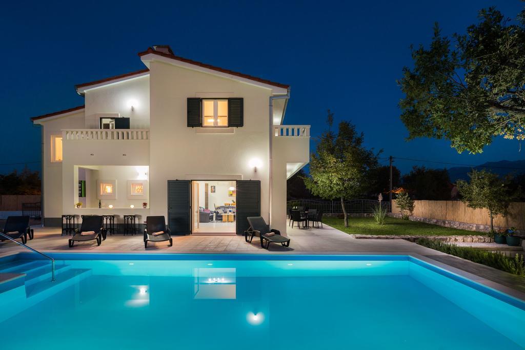 Villa Mery Sestanovac Exterior photo