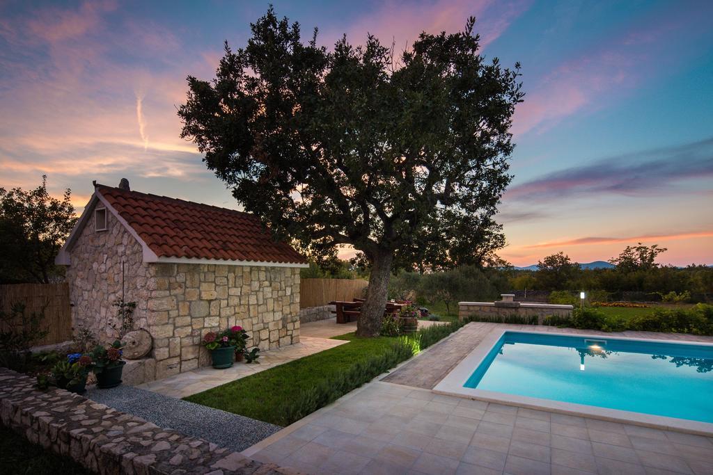 Villa Mery Sestanovac Exterior photo