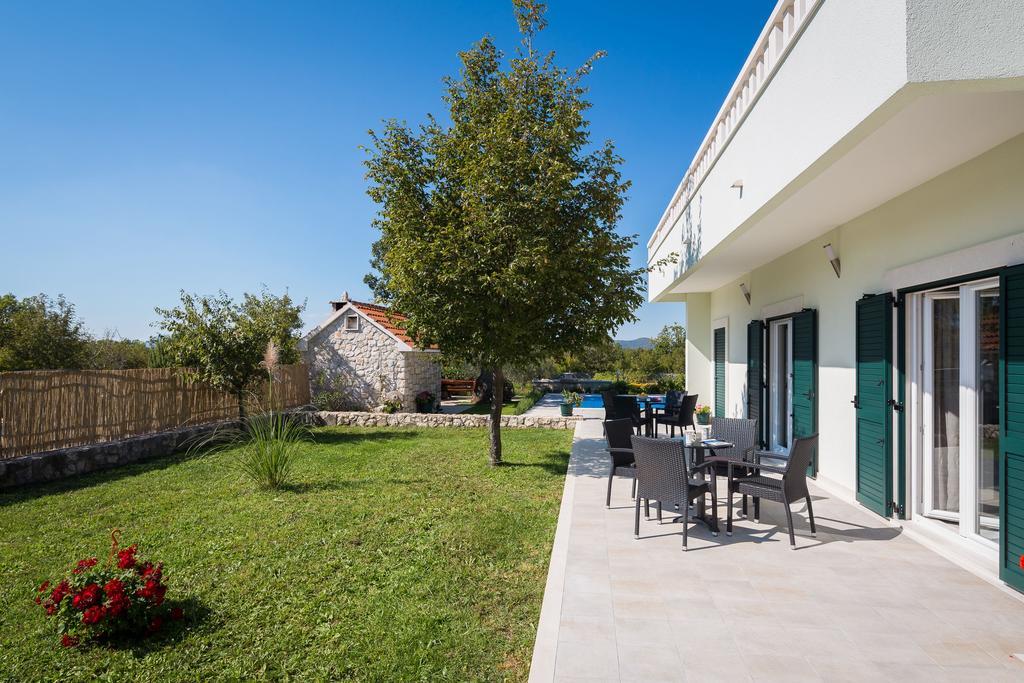 Villa Mery Sestanovac Exterior photo